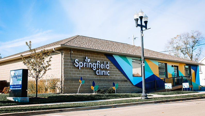 Exterior of single story medical office building in Morton, Illinois