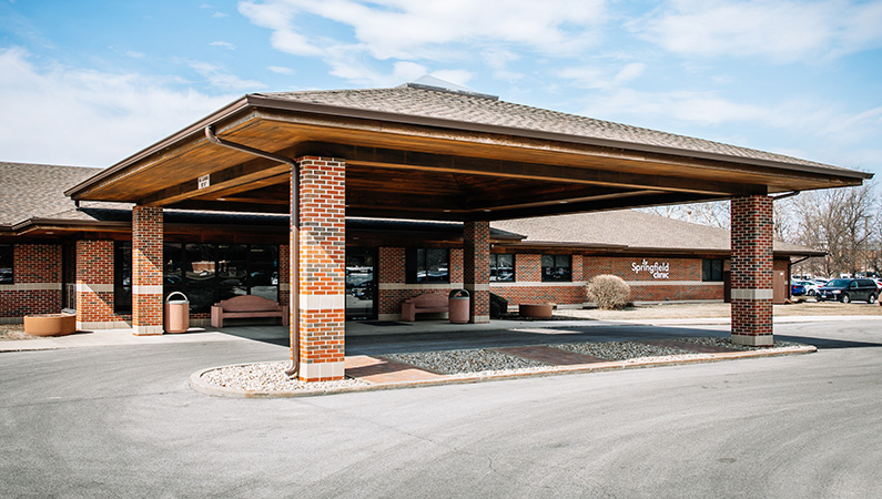 Brick exterior medical office building in Decatur, Illinois