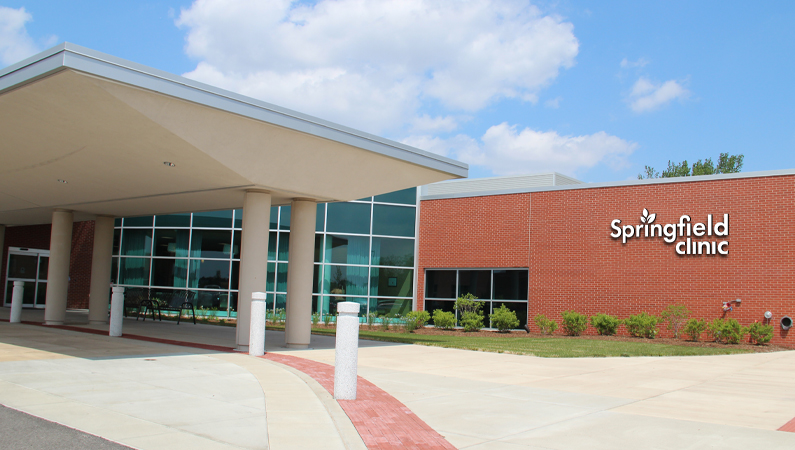 Red brick exterior medical office facility in Lincoln, Illinois