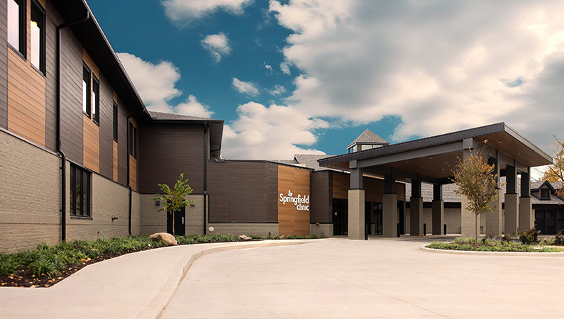 Exterior view of Springfield Clinic Peoria Surgery Center facility.