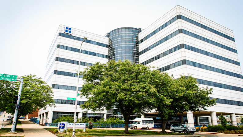 Multi-story medical building in Peoria, Illinois