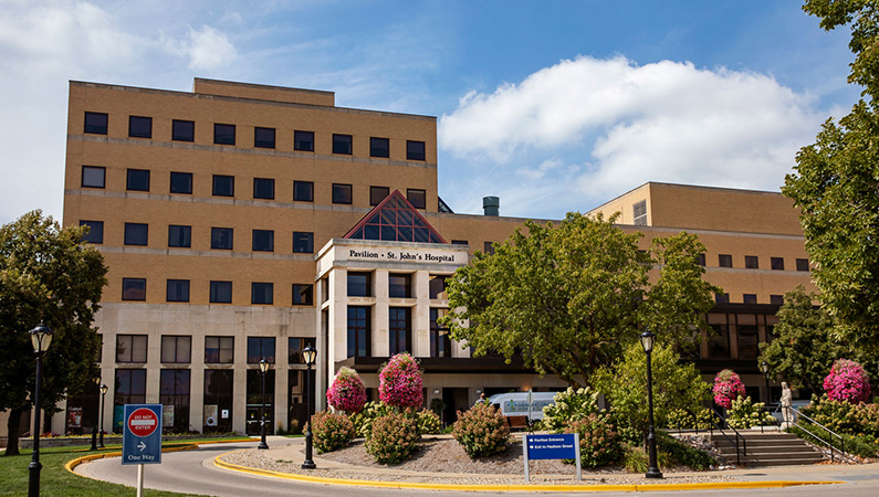Exterior of multi-story brick medical facility in Springfield, Illinois