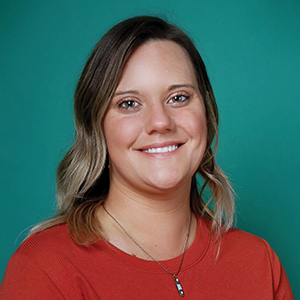 Female hospital medicine nurse practitioner headshot.