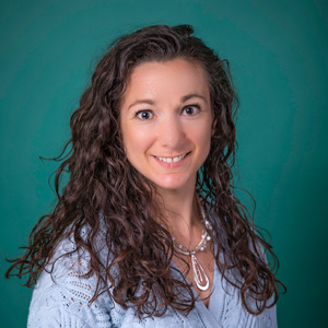 Professional headshot of female registered dietician.